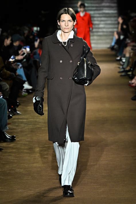 kozaki miu miu|Fall Winter 2024 Fashion Show .